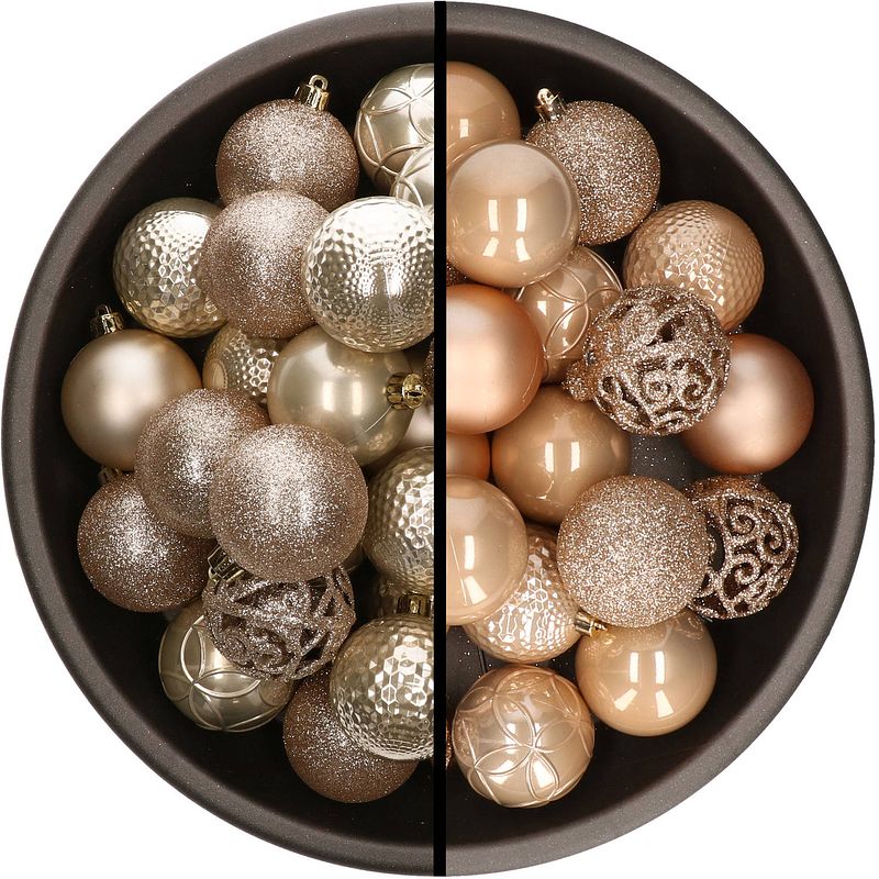 Foto van Kunststof kerstballen 74x stuks champagne en lichtbruin 6 cm - kerstbal