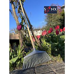 Foto van Synx tools gazonhark bladhark kunststof 21 tanden met steel 150cm - harken - grashark - tuinhark - lange steel