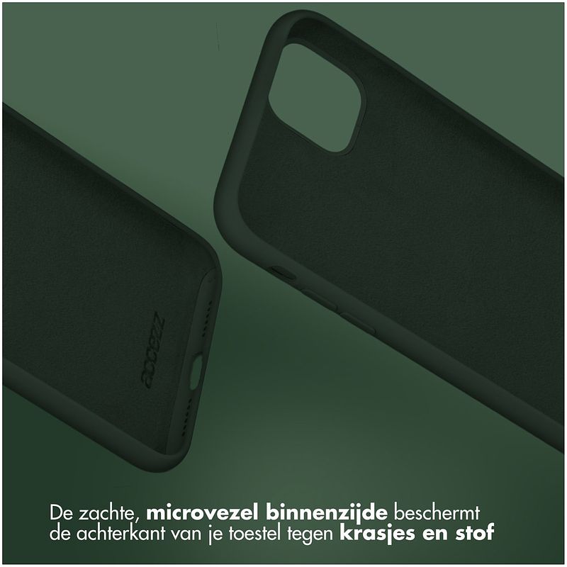 Foto van Accezz liquid silicone backcover voor samsung galaxy s24 ultra telefoonhoesje groen