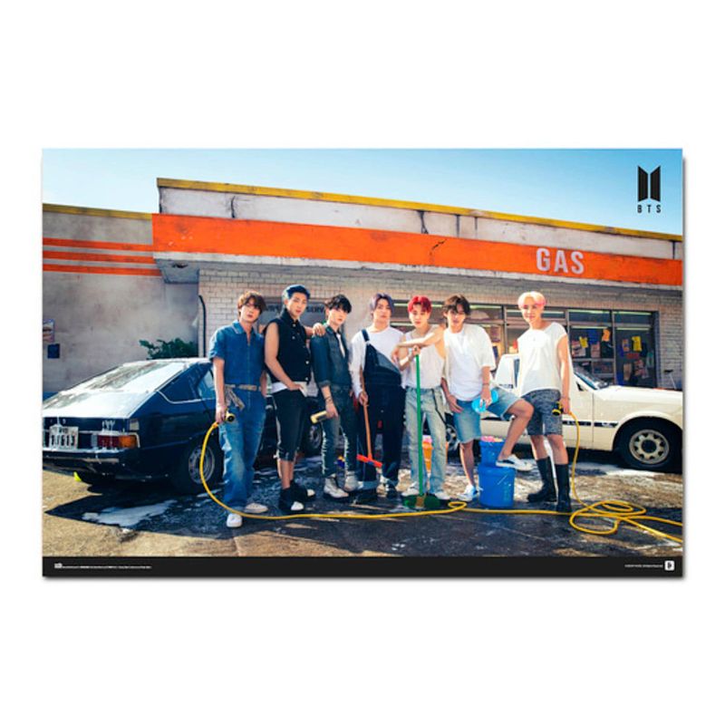 Foto van Grupo erik bts gas station poster 91,5x61cm