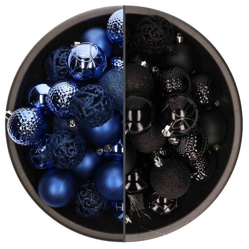 Foto van 74x stuks kunststof kerstballen mix zwart en kobalt blauw 6 cm - kerstbal