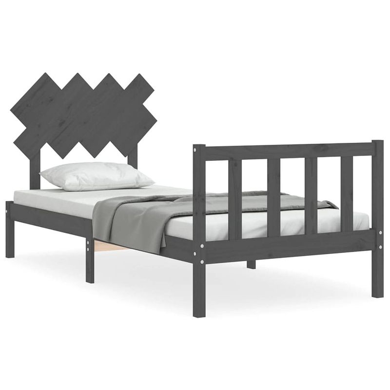 Foto van The living store bedframe - grenenhout - single - 195.5 x 95.5 x 81 cm - grijs