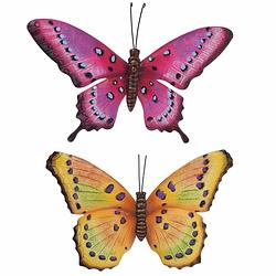 Foto van Set van 2x stuks tuindecoratie muur/wand vlinders van metaal in roze en geel tinten 44 x 31 cm - tuinbeelden