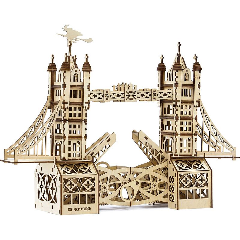 Foto van Mr. playwood tower bridge - wooden model kit