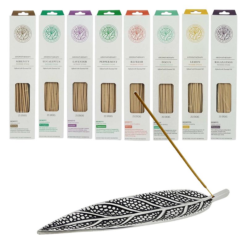 Foto van Assortiment 200 stuks etherische incense wierookstokjes 8 heerlijke geuren - 8 x 25 stuks - incl. wierookhouder