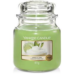 Foto van Yankee candle geurkaars medium vanilla lime - 13 cm / ø 11 cm