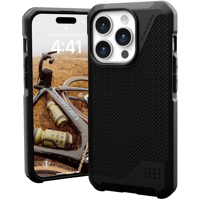 Foto van Urban armor gear metropolis lt magsafe backcover apple iphone 15 pro kevlar