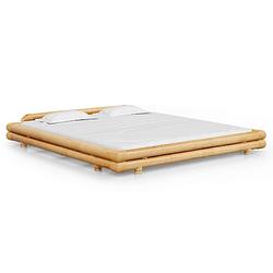 Foto van The living store bamboe bedframe - vintage rustieke stijl - 220x200x36.5 cm - stevige lattenbodem