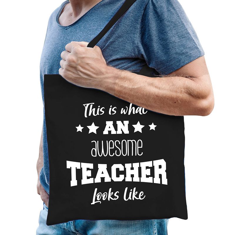 Foto van Bellatio decorations cadeau tas meester - katoen - zwart -this is what an awesome teacher looks like - feest boodschappe