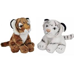 Foto van Safari dieren serie pluche knuffels 2x stuks - witte en bruine tijgers van 15 cm - knuffeldier