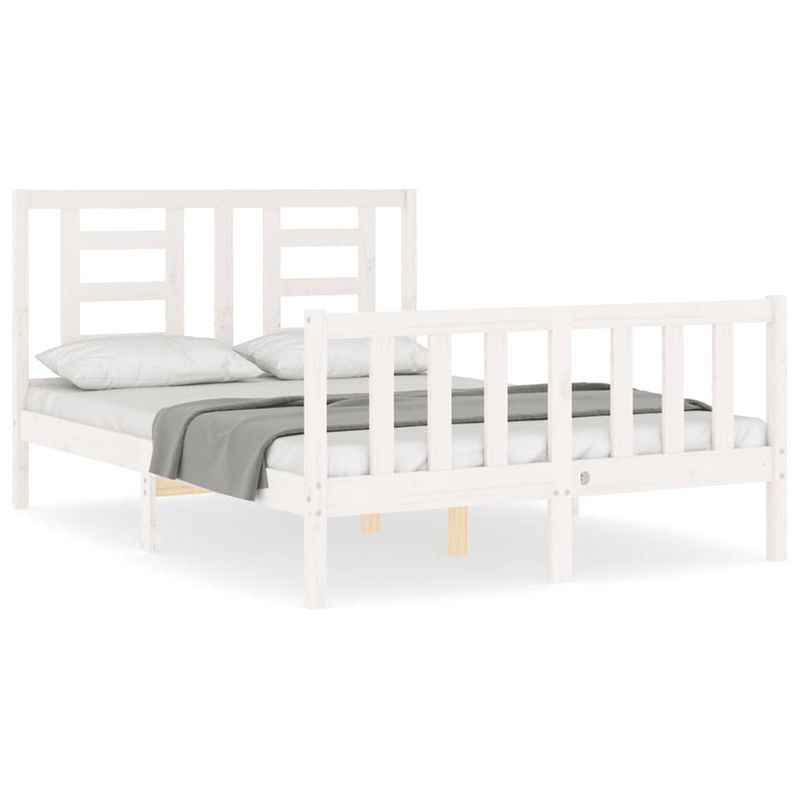 Foto van The living store bedframe - grenenhout - 205.5x145.5x100 cm - wit