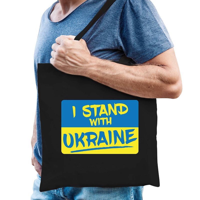 Foto van I stand with ukraine tas zwart volwassenen - oekraine tasje met oekraiense vlag - feest boodschappentassen