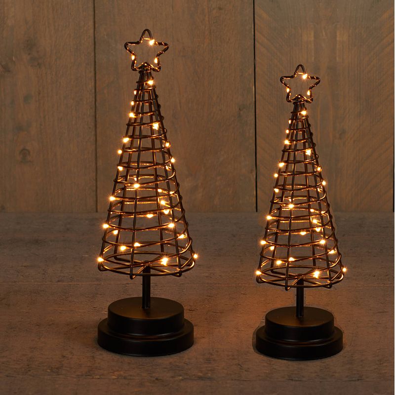 Foto van Led kerstbomen - 2x stuks - 3d - 30 en 36 cm - kerstverlichting - kerstverlichting figuur