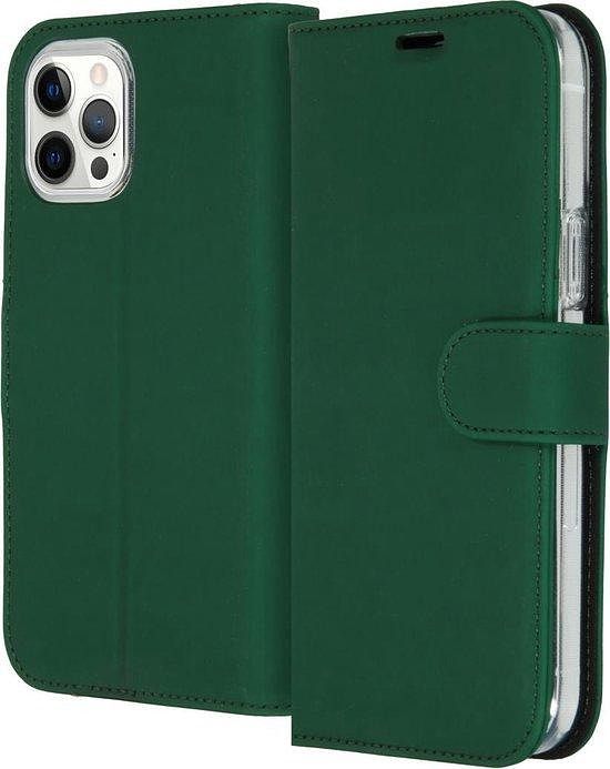 Foto van Accezz wallet softcase bookcase iphone 12 pro max telefoonhoesje groen