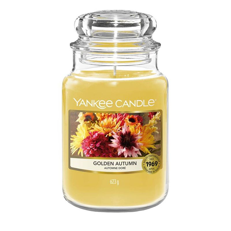 Foto van Yankee candle geurkaars large golden autumn - 17 cm / ø 11 cm