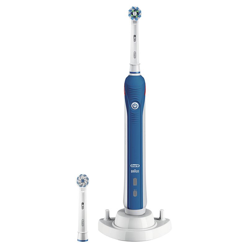 Foto van Oral-b elektrische tandenborstel pro 2 2700 crossaction blauw - 2 poetsstanden