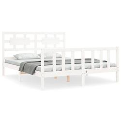 Foto van The living store massief grenenhouten bedframe - wit - 205.5 x 165.5 x 100 cm - multiplex lattenbodem