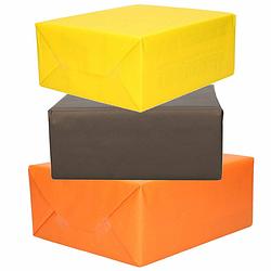 Foto van 3x rollen kraft inpakpapier oranje/geel/zwart 200 x 70 cm - cadeaupapier