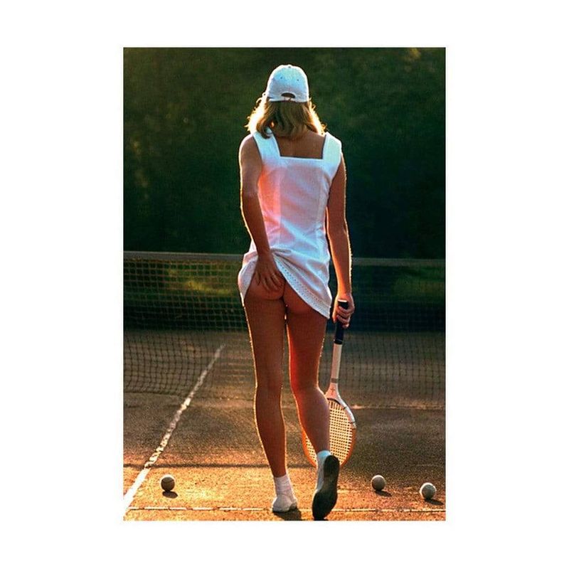 Foto van Pyramid tennis girl kunstdruk 60x80cm