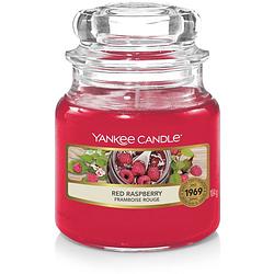 Foto van Yankee candle geurkaars small red raspberry - 9 cm / ø 6 cm