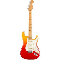 Foto van Fender player plus stratocaster mn tequila sunrise elektrische gitaar met deluxe gigbag