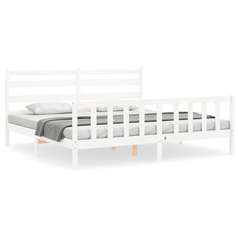 Foto van The living store massief grenenhouten bedframe - wit - 206 x 205.5 x 100 cm - multiplex lattenbodem