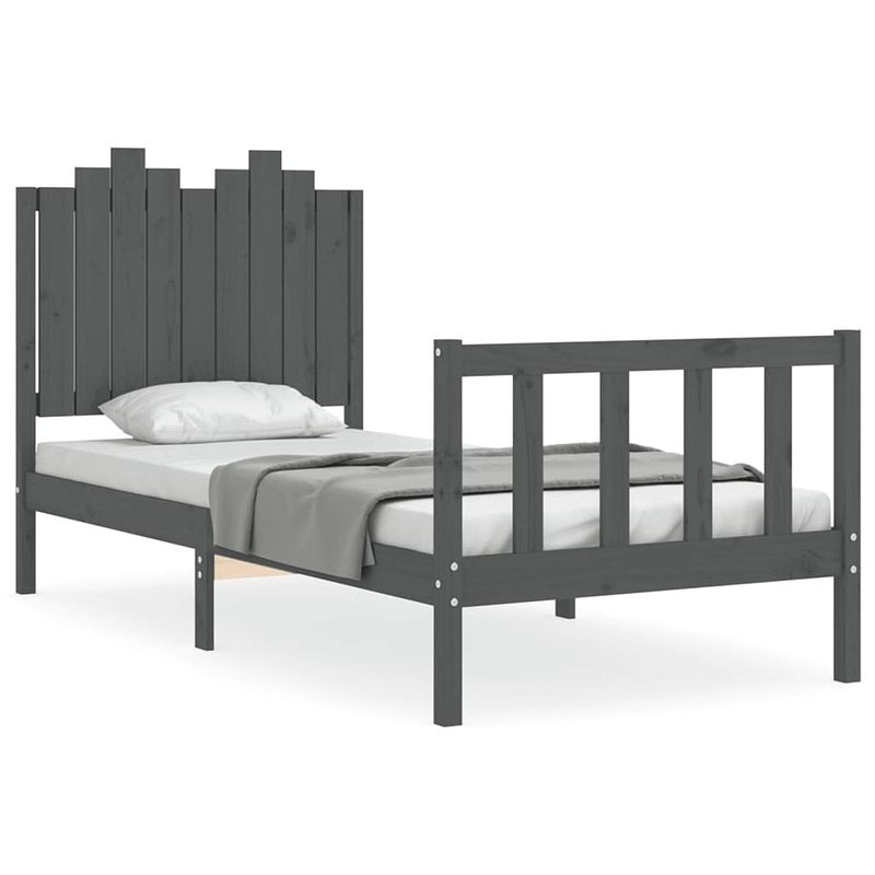 Foto van The living store bedframe massief grenenhout - grijs - 205.5 x 95.5 x 110 cm - multiplex lattenbodem