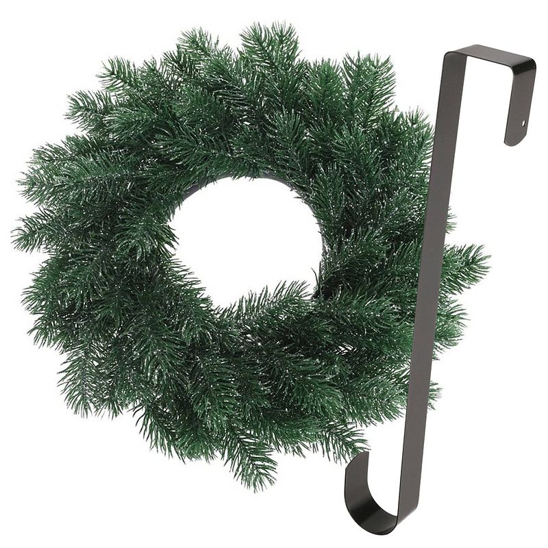 Foto van Kerstkrans 35 cm - blauwgroen - met zwarte hanger/ophanghaak - kerstversiering - kerstkransen