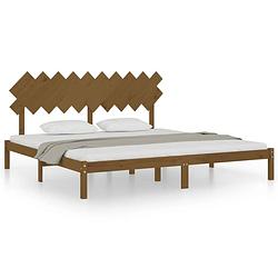 Foto van The living store houten bedframe - massief grenenhout - 205.5 x 205.5 cm - honingbruin