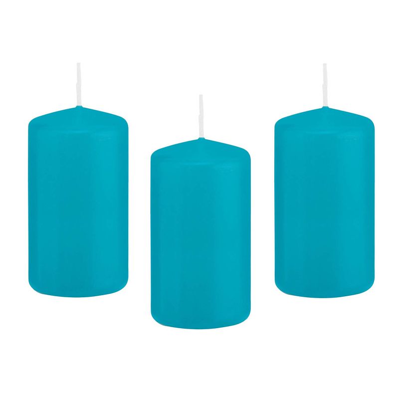 Foto van 8x kaarsen turquoise blauw 5 x 10 cm 23 branduren sfeerkaarsen - stompkaarsen