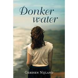 Foto van Donker water