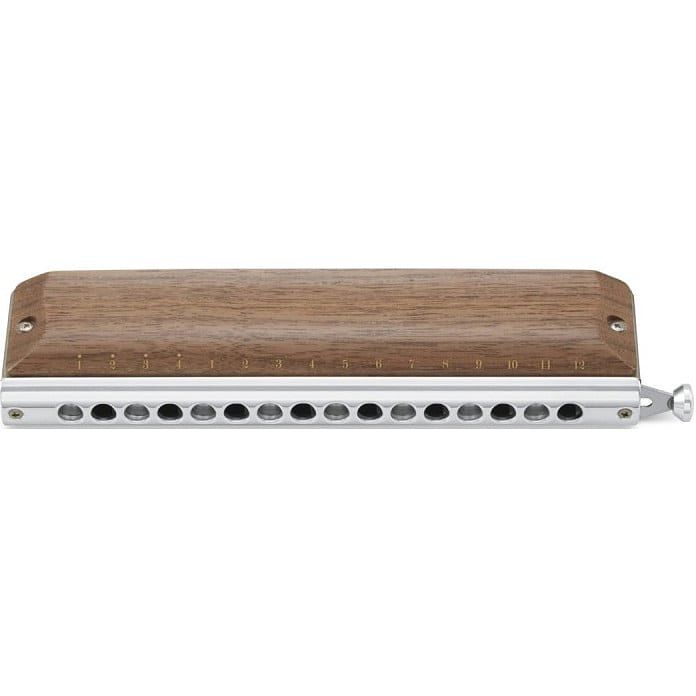 Foto van Suzuki sirius s-s-64cw chromatische mondharmonica c met houten cover