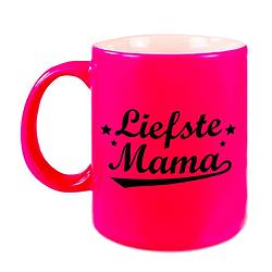 Foto van Liefste mama mok / beker neon roze voor moederdag/ verjaardag 330 ml - feest mokken