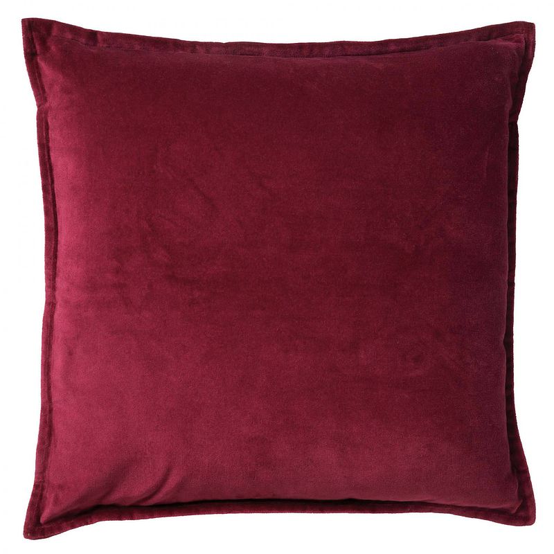 Foto van Dutch decor - caith - sierkussen 50x50 cm - 100% katoen - velvet - lekker zacht - red plum - donkerroze