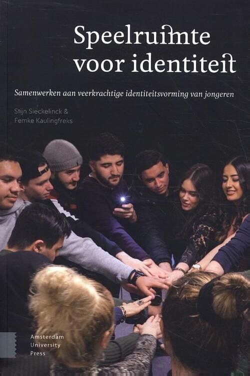 Foto van Speelruimte voor identiteit - femke kaulingfreks, stijn sieckelinck - paperback (9789463723244)