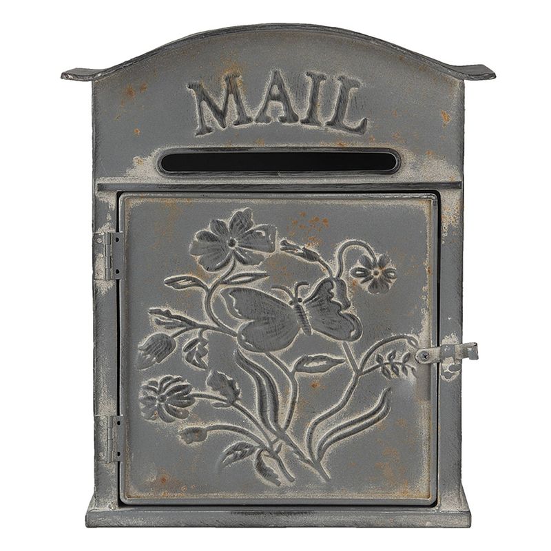 Foto van Haes deco - brievenbus vintage grijs metaal met bloemen en vlinder en tekst ""mail"", formaat 26x10x31 cm