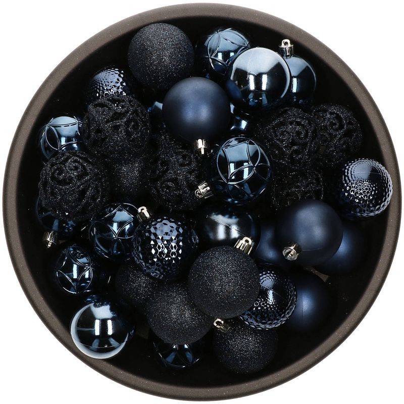 Foto van 37x donkerblauwe kunststof kerstballen 6 cm - mix - onbreekbare plastic kerstballen - kerstboomversiering donkerblauw