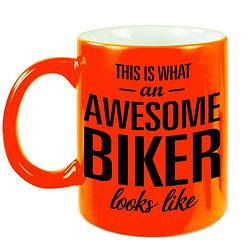 Foto van Awesome biker cadeau mok / beker neon oranje 330 ml - feest mokken