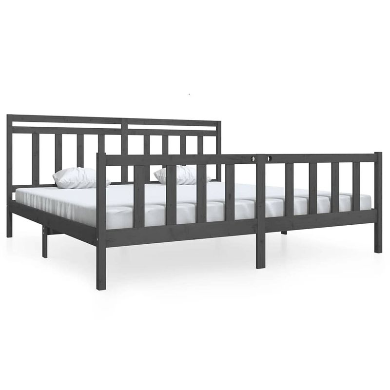 Foto van The living store bedframe scandinavisch - 205.5x206x100 cm - massief grenenhout - grijs