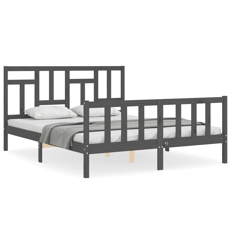 Foto van The living store grenenhouten bedframe - grijs - 205.5 x 165.5 x 100 cm - multiplex lattenbodem - functioneel hoofd- en