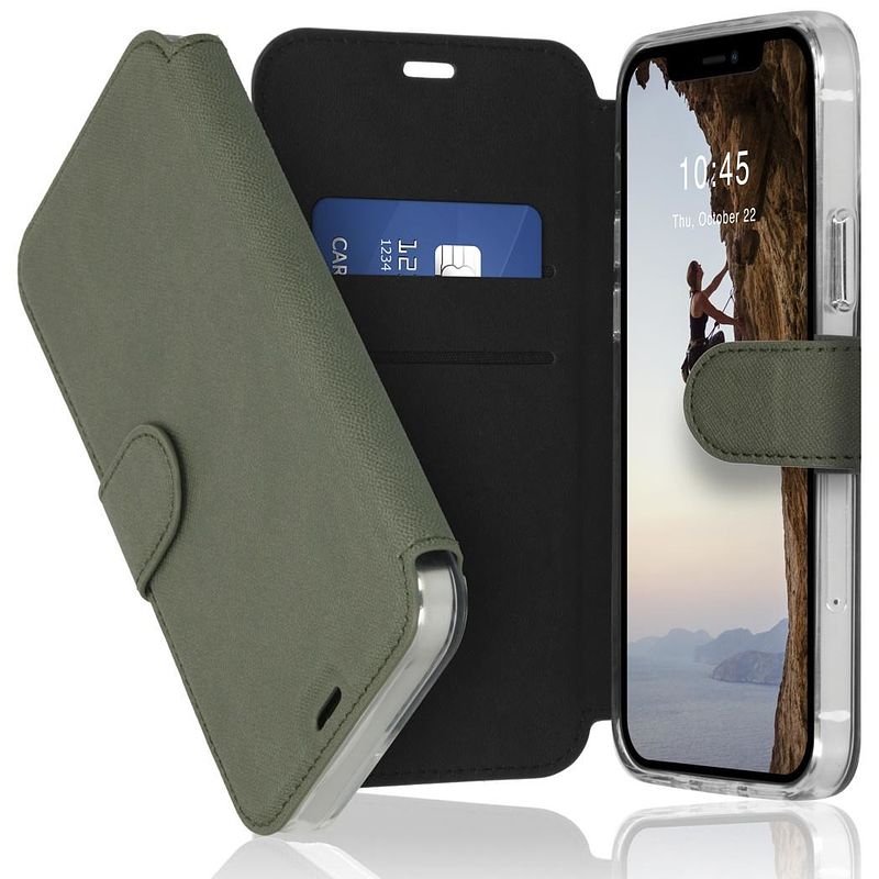 Foto van Accezz xtreme wallet voor apple iphone 12 (pro) telefoonhoesje groen