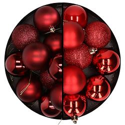 Foto van 24x stuks kunststof kerstballen mix van donkerrood en rood 6 cm - kerstbal