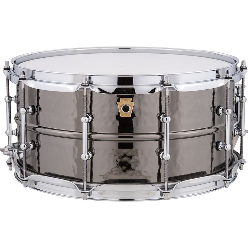 Foto van Ludwig lb417kt black beauty hammered 14 x 6.5 inch snaredrum