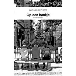 Foto van Op een bankje