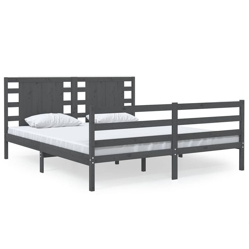 Foto van The living store houten bedframe - grijs - 195.5 x 146 x 70 cm - massief grenenhout