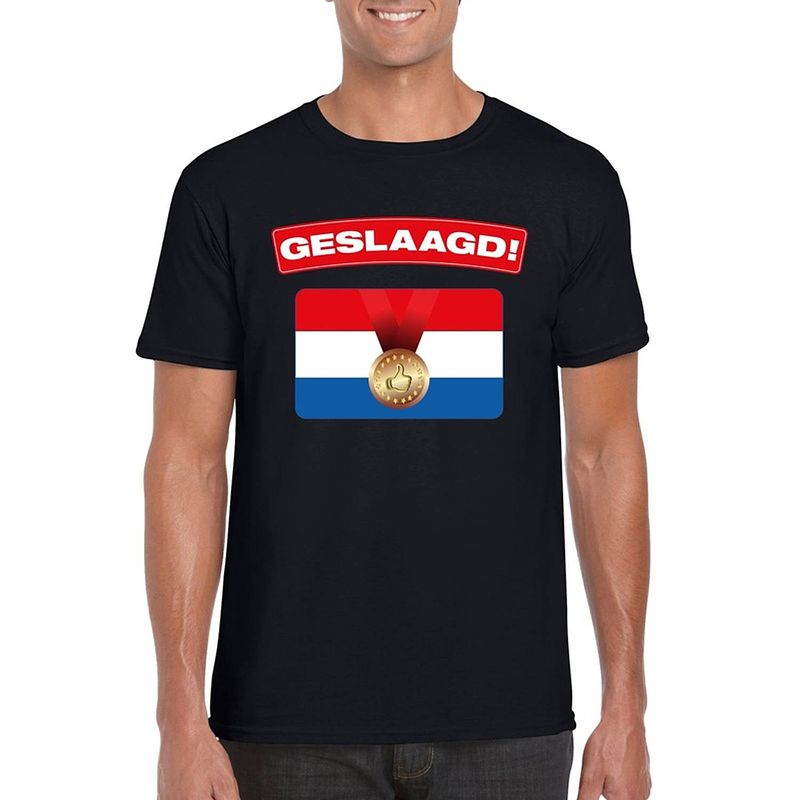 Foto van Geslaagd t-shirt zwart met vlag heren s - feestshirts