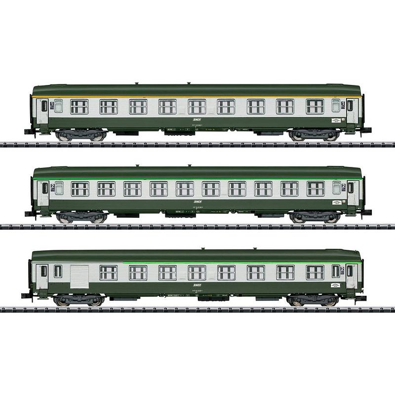 Foto van Minitrix t15372 n 3-delige set sneltreinwagons orient express deel 2