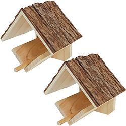 Foto van 2x stuks vogelhuisje/voederhuisje/pindakaashuisje hout met dak van boomschors 16 cm - vogelhuisjes