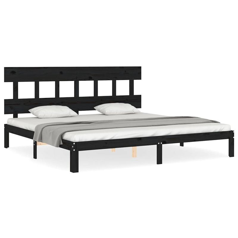 Foto van The living store massief grenenhouten bedframe - zwart - 203.5 x 203.5 x 81 cm