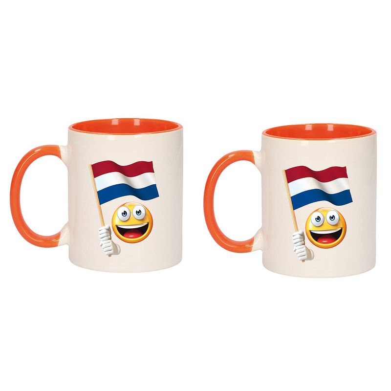 Foto van 2x stuks smiley vlag nederland mok/ beker oranje wit 300 ml - feest mokken